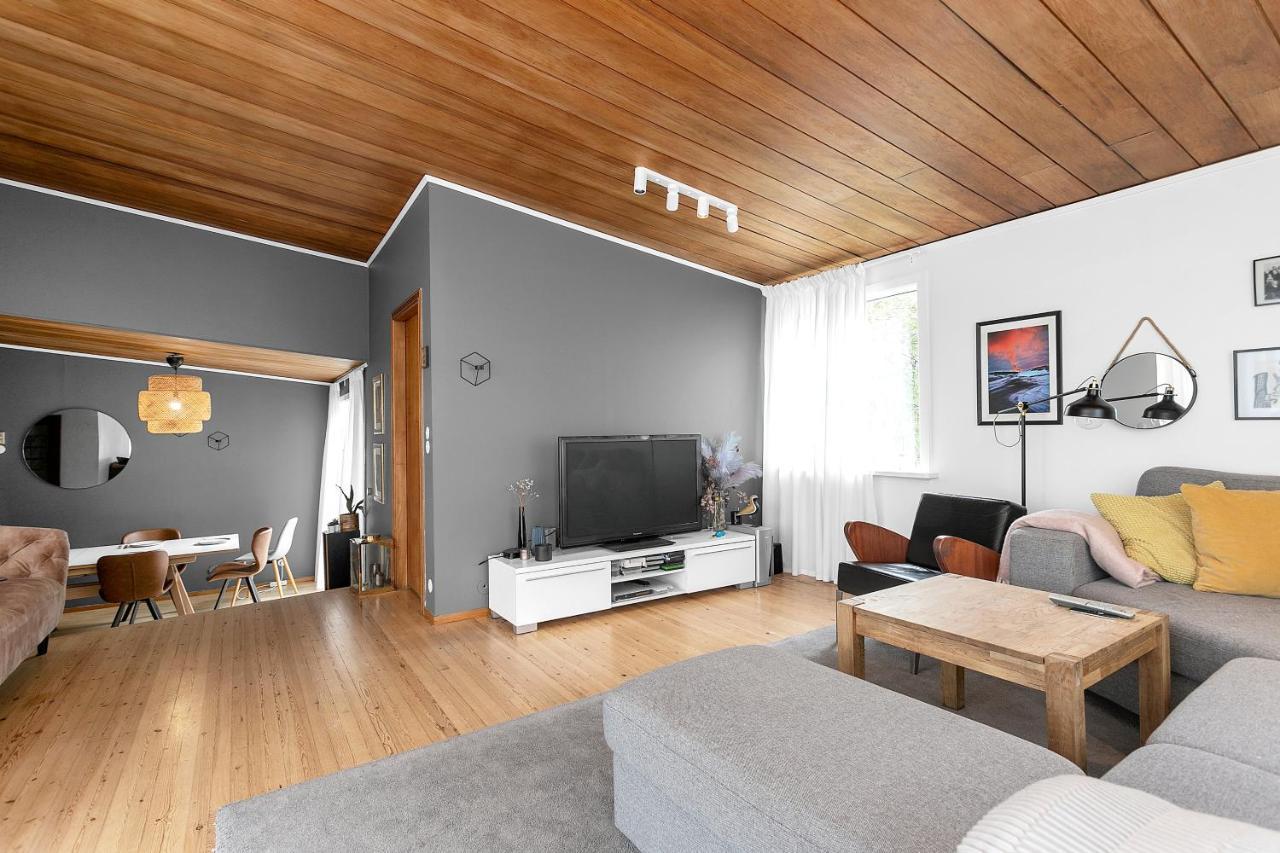 House - Villa With Garden And Hot Tub, 2 Min From Reykjavik Garthabaer Εξωτερικό φωτογραφία