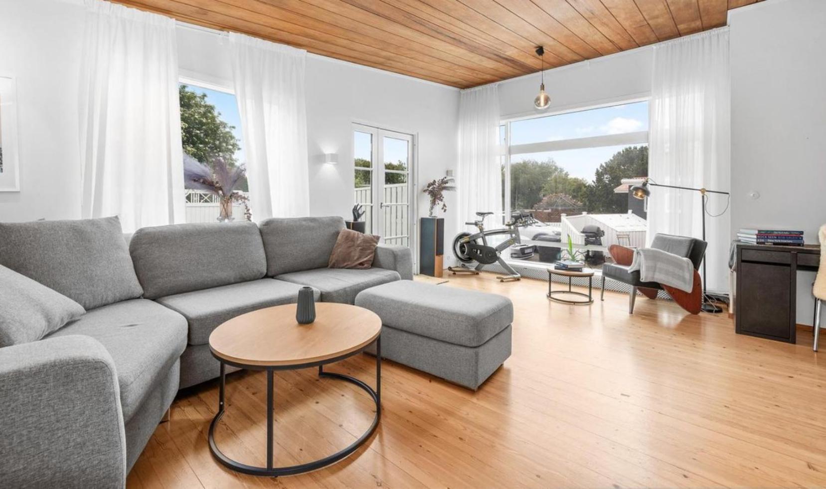 House - Villa With Garden And Hot Tub, 2 Min From Reykjavik Garthabaer Εξωτερικό φωτογραφία